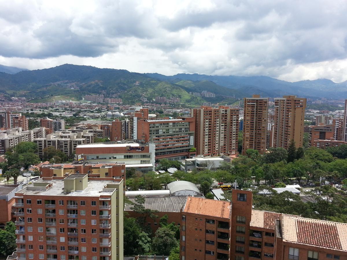 Ferienwohnung Edificio La Frontera Loft Medellín Exterior foto